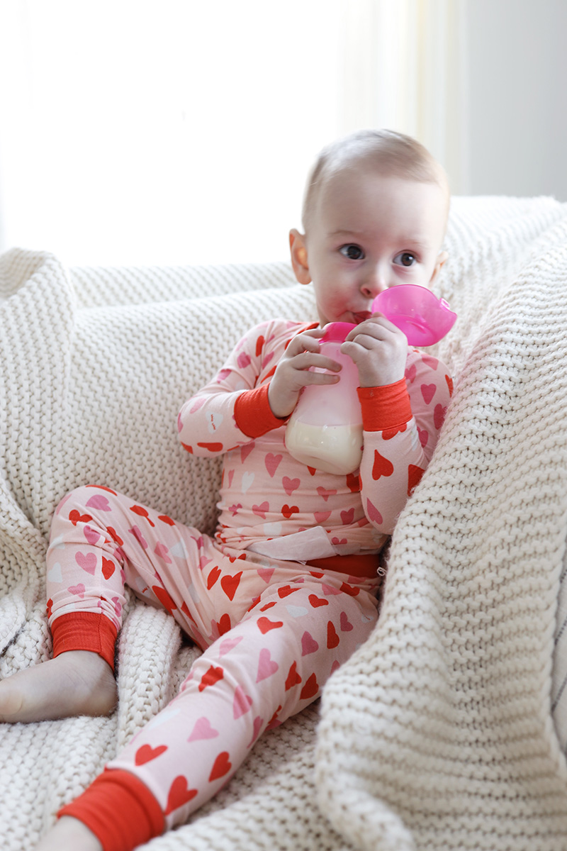 Transitioning Your Child From a Bottle to a Sippy Cup