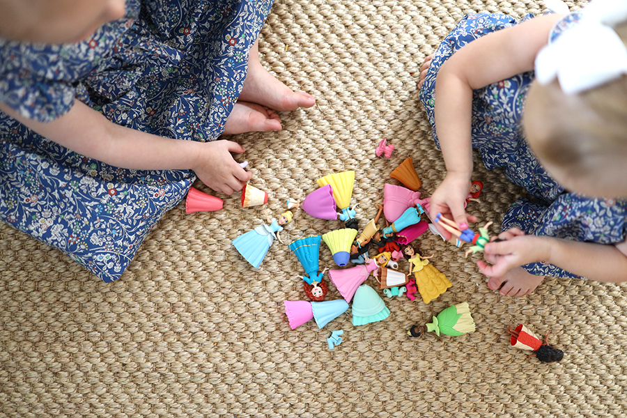 Princess Sensory Bin, 5 Year Old Girl Birthday Gift, Girl Sensory Kit,  Princess Gifts for Little Girls, 3 Year Old Girl Gift, Princess Toys 